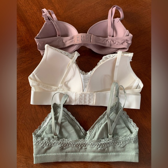 3 bundle bras - Picture 2 of 5